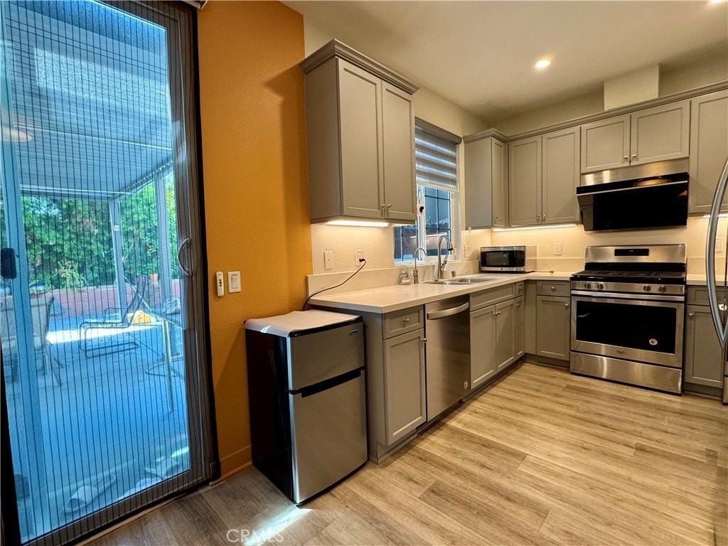1154 Lucienne St - Photo 6 of 33