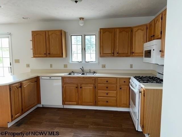1392 Bennett Dr - Photo 4 of 23