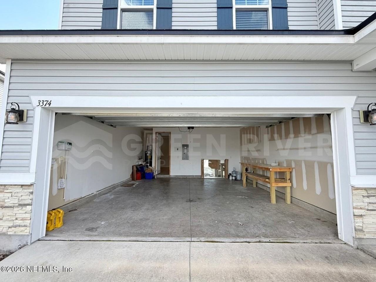 3374 Traceland Oak Ln - Photo 2 of 39