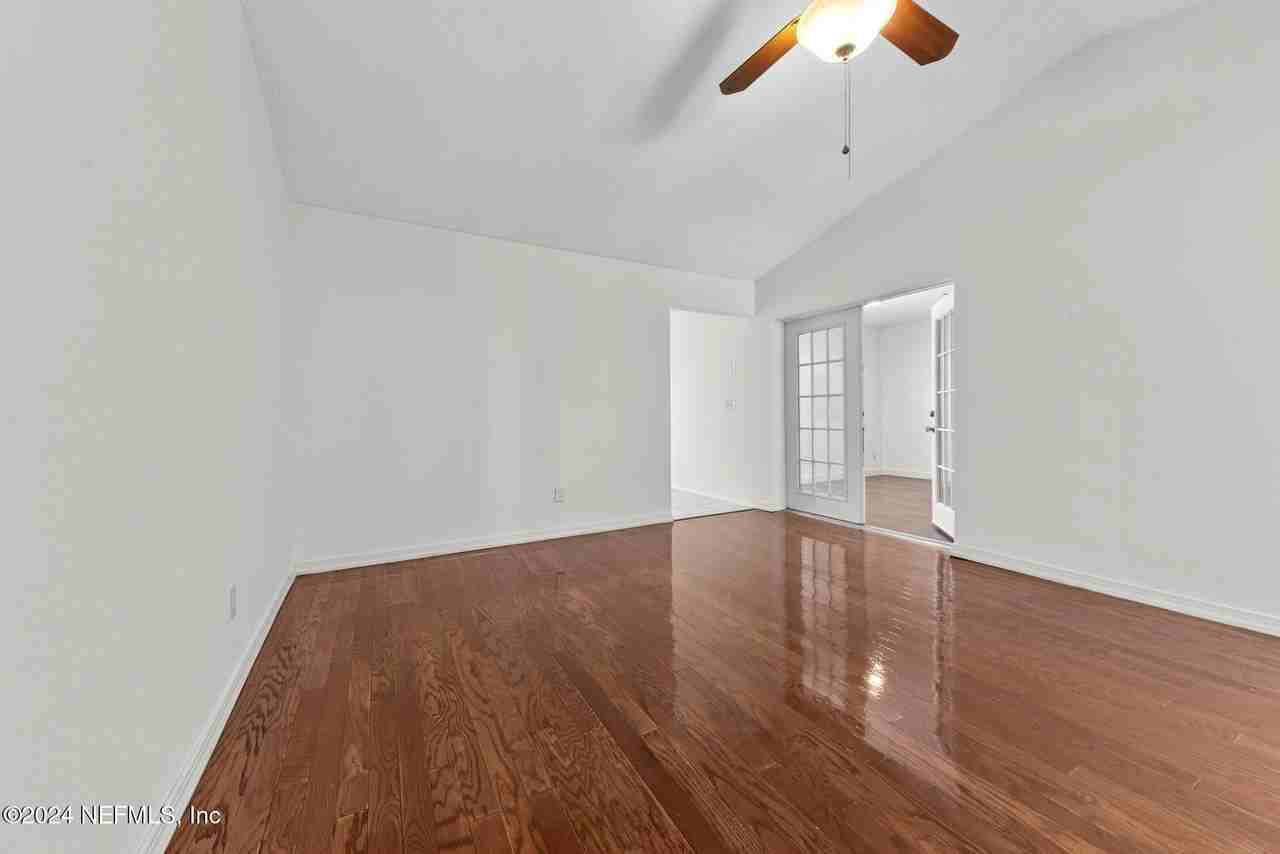 11471 Stinger Way - Photo 6 of 25