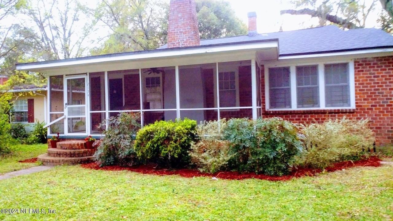 2134 Camden Ave - Photo 3 of 16