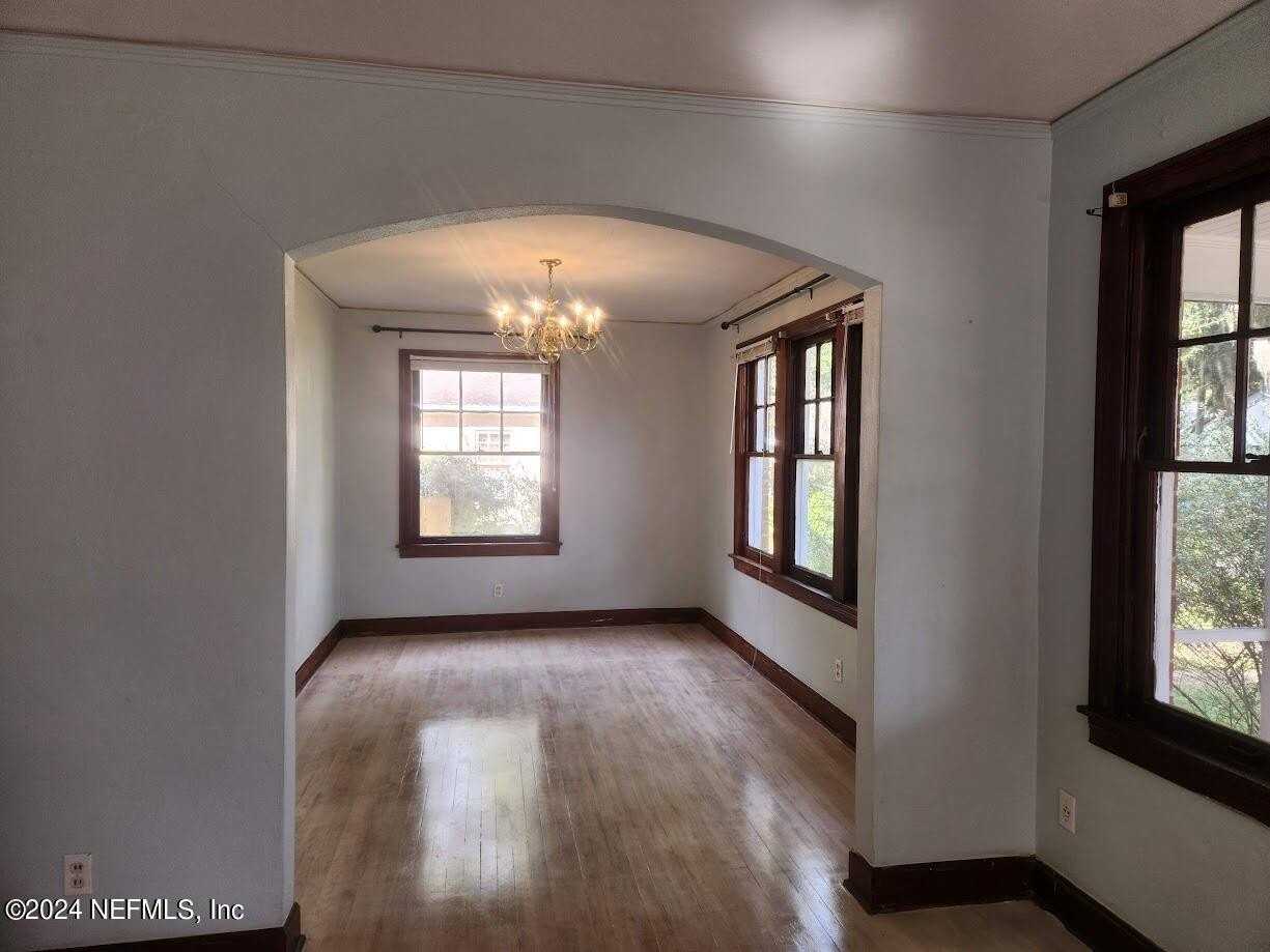 2134 Camden Ave - Photo 5 of 16