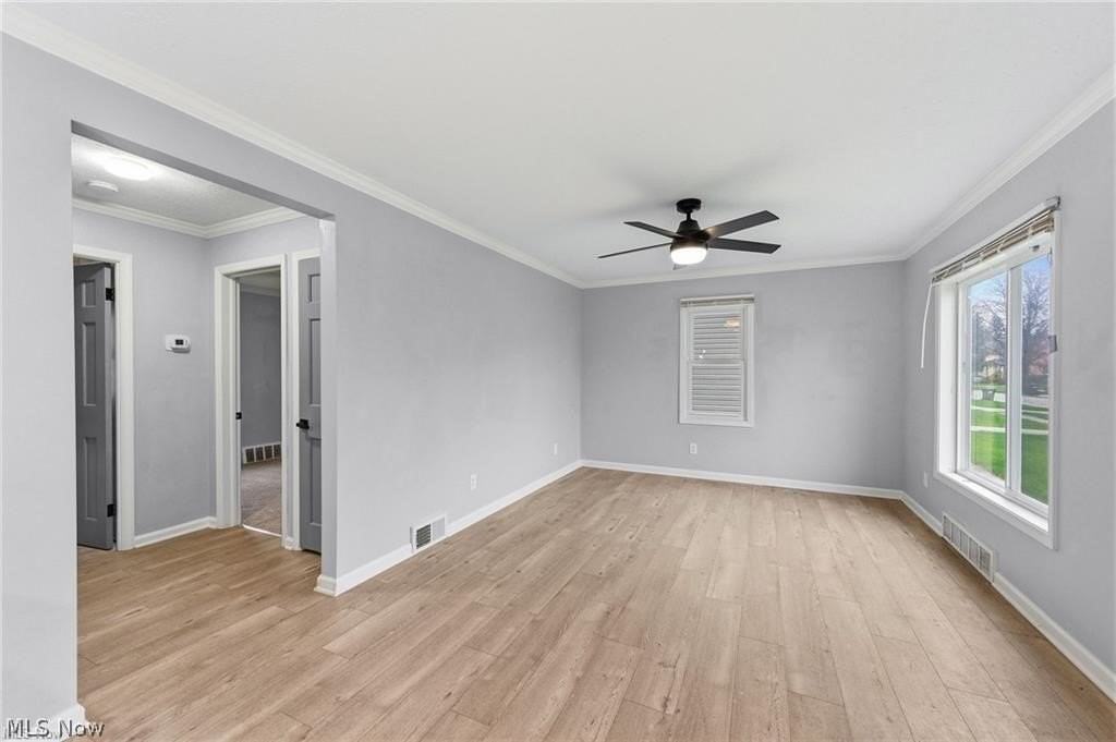 2819 Lincoln Ave - Photo 4 of 21