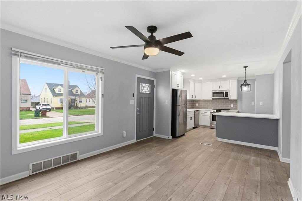 2819 Lincoln Ave - Photo 6 of 21