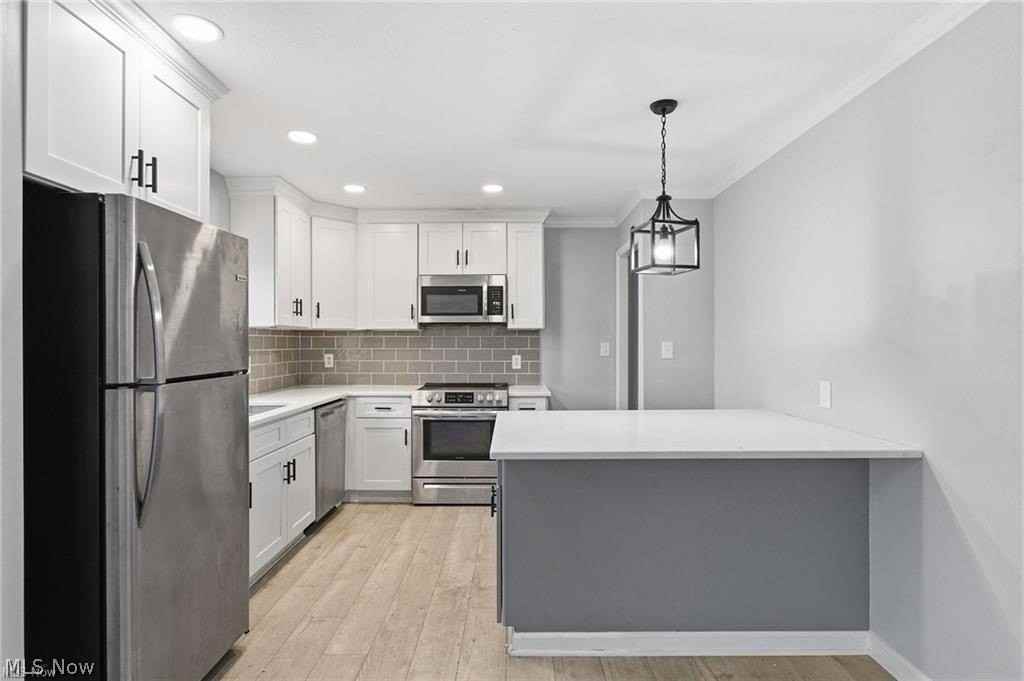 2819 Lincoln Ave - Photo 7 of 21