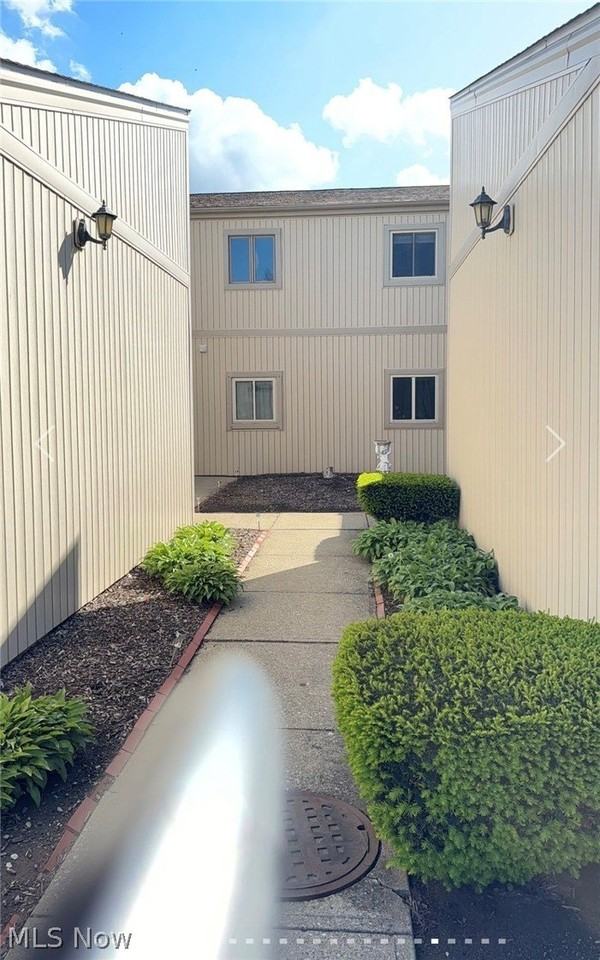 2557 Jackie Ln - Photo 2 of 20