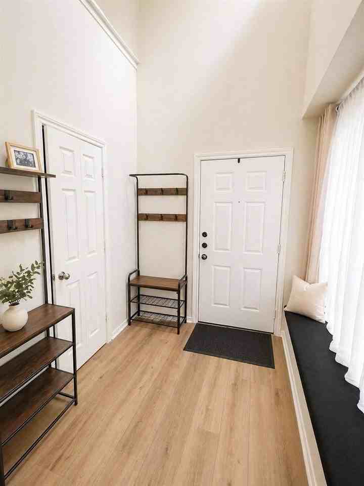 203 N Burberry Park Cir - Photo 7 of 19