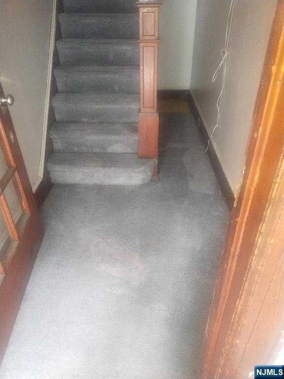 516 Anderson Ave - Photo 3 of 18