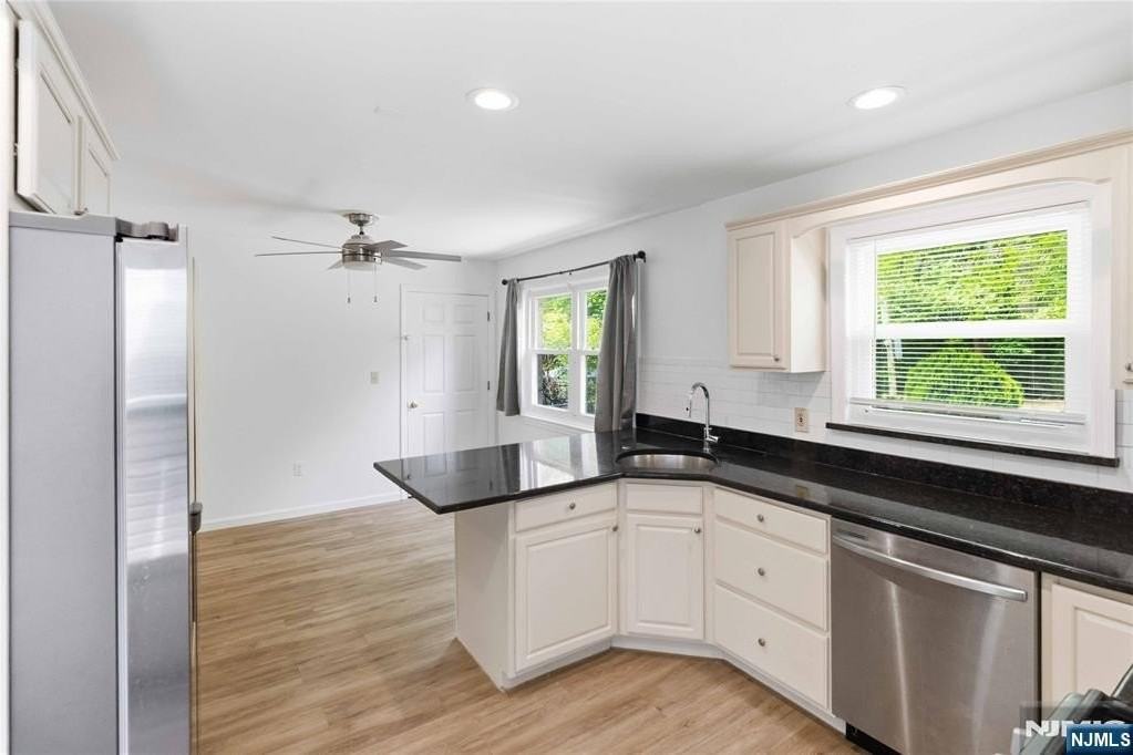 86 N Farview Ave 1st Fl - Photo 6 of 30