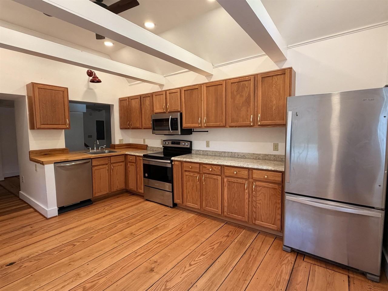 27 Ashuelot St #A - Photo 3 of 13