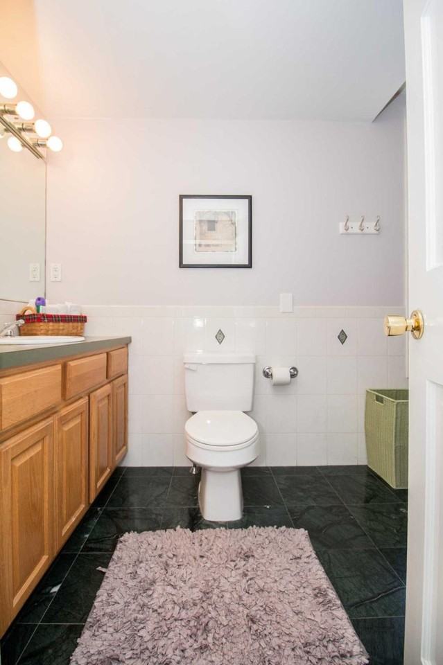 17 Harvard St - Photo 4 of 10