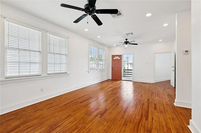 8406 Hickory St - Photo 3 of 16