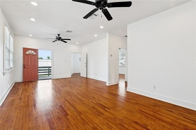 8406 Hickory St - Photo 4 of 16