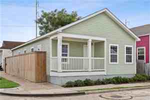 featured image of 2239 Saint Andrew St