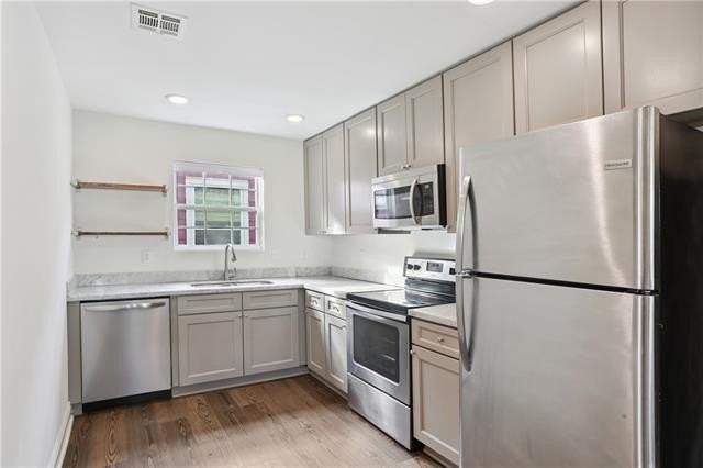 2239 Saint Andrew St - Photo 5 of 18