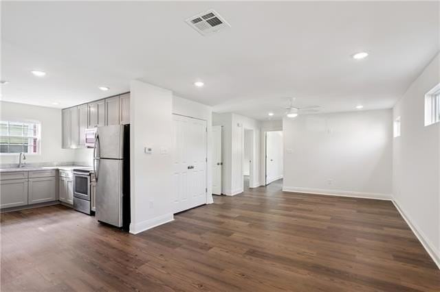 2239 Saint Andrew St - Photo 6 of 18