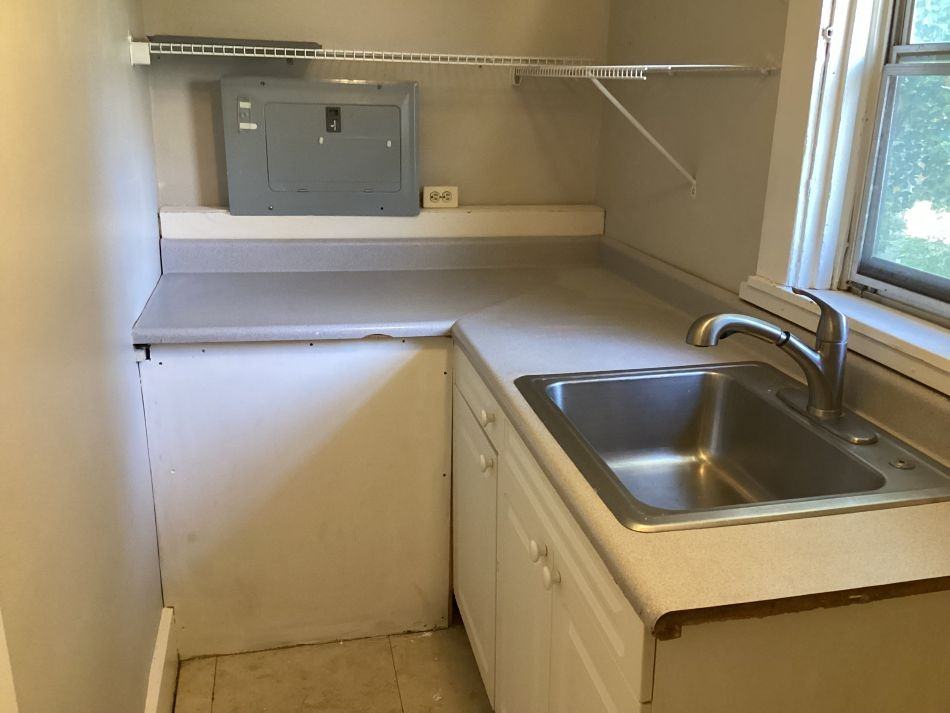 545 N Goodlet Ave #1 - Photo 5 of 12