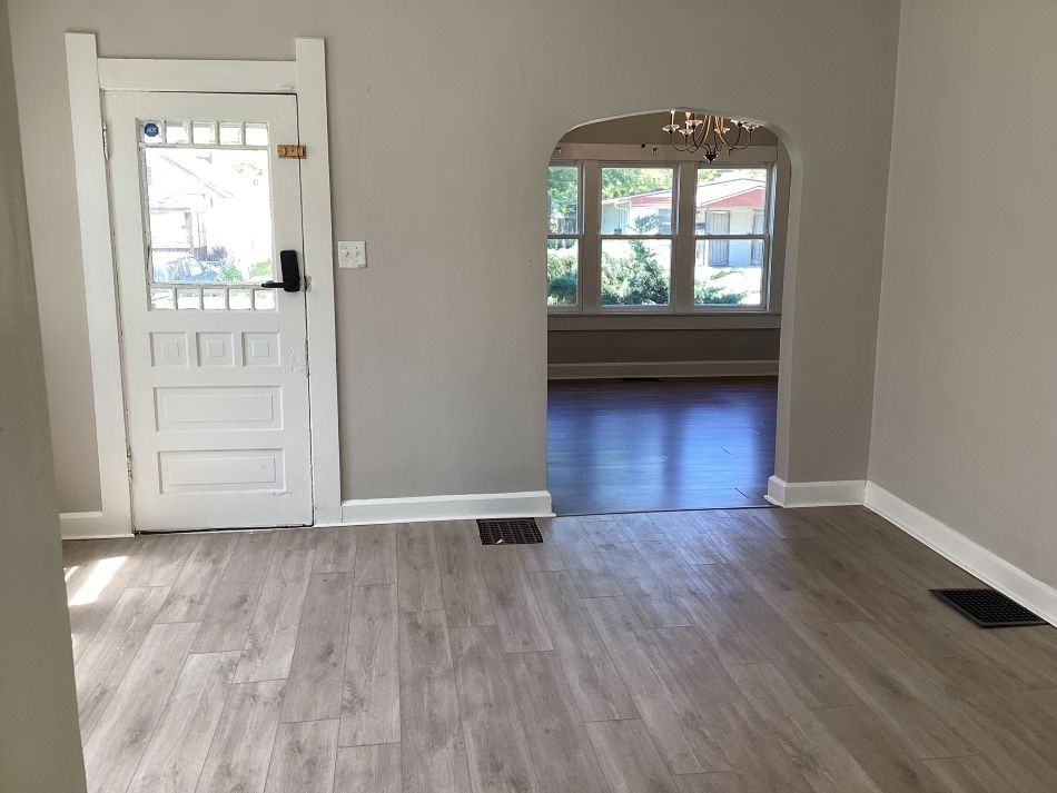 545 N Goodlet Ave #1 - Photo 7 of 12