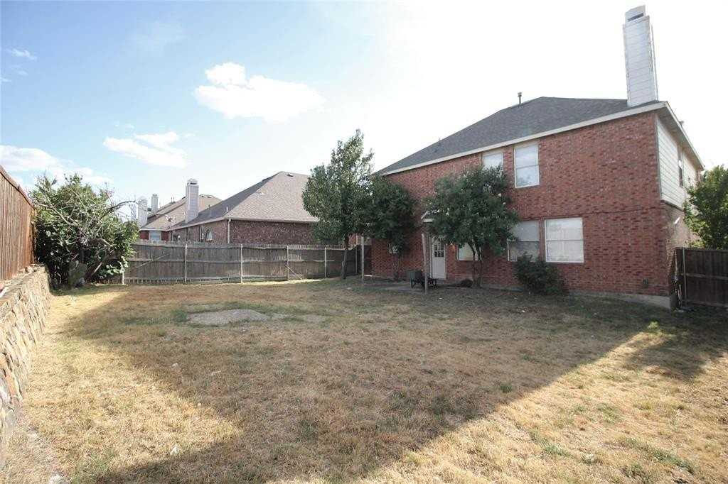 9724 Indian Canyon Dr - Photo 2 of 20