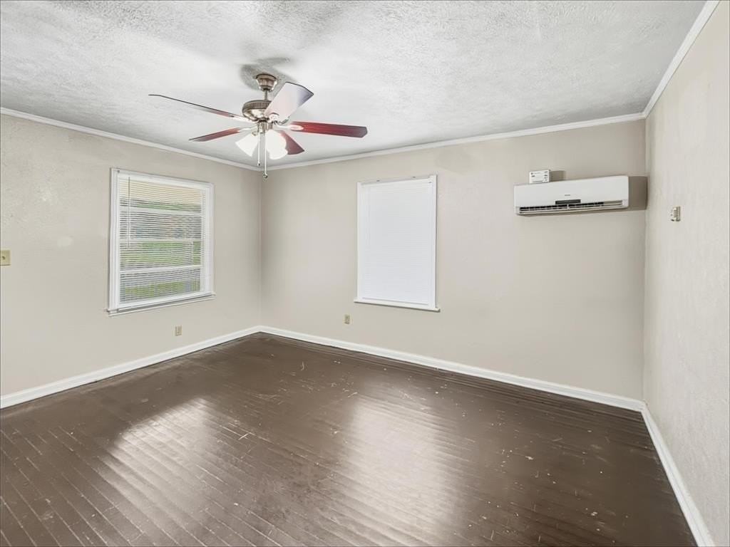 5013 Kessler Rd - Photo 4 of 17