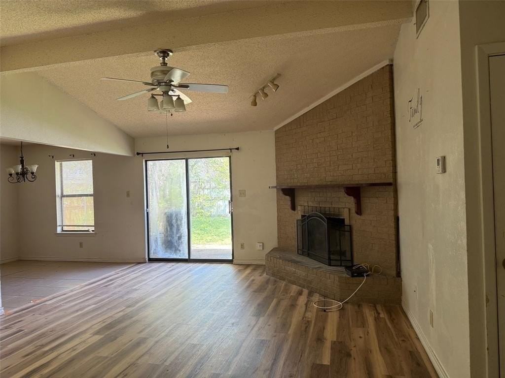 1900 Wurzburg Dr - Photo 4 of 15