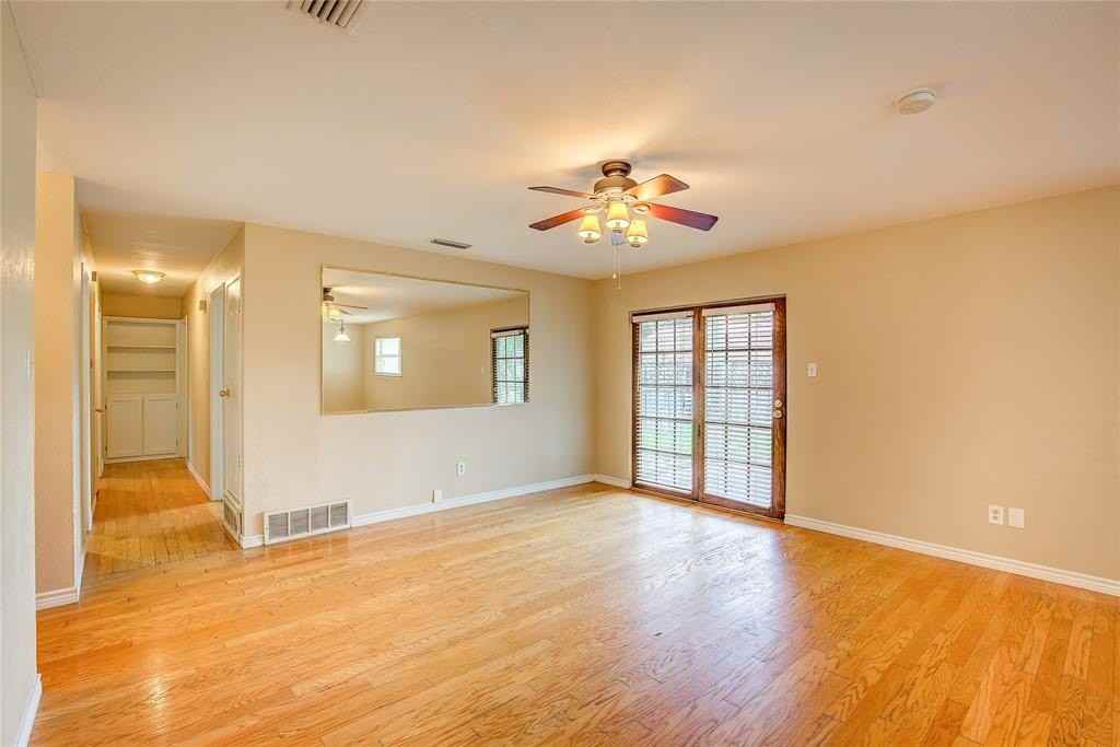 2104 Meadow Dl - Photo 7 of 27