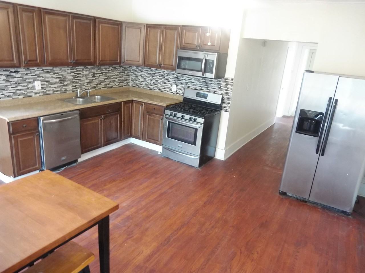 301 Maple St3 #3 - Photo 3 of 14