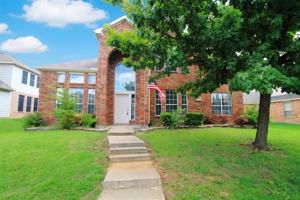 featured image of 4004 Lakeside Dr