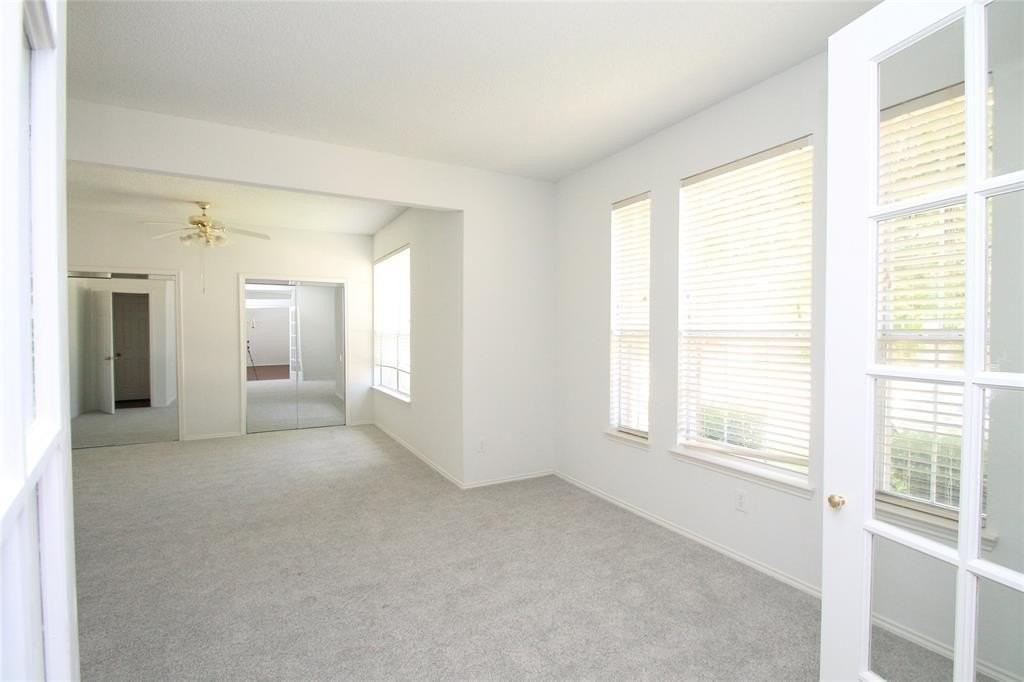 4004 Lakeside Dr - Photo 5 of 28