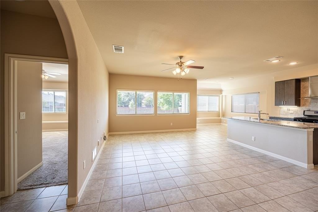 1141 Kingston Ct - Photo 5 of 37