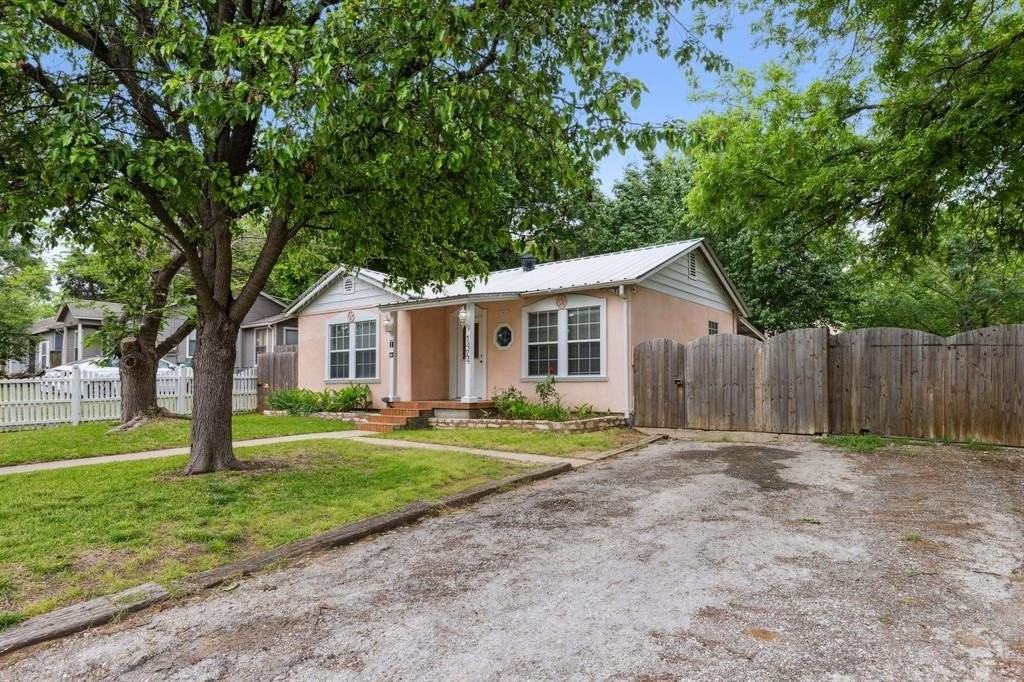 1424 Knight St - Photo 3 of 25