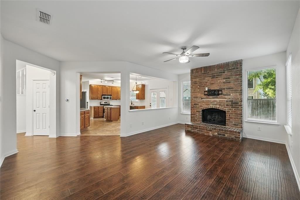 916 Sugarberry Ln - Photo 5 of 31
