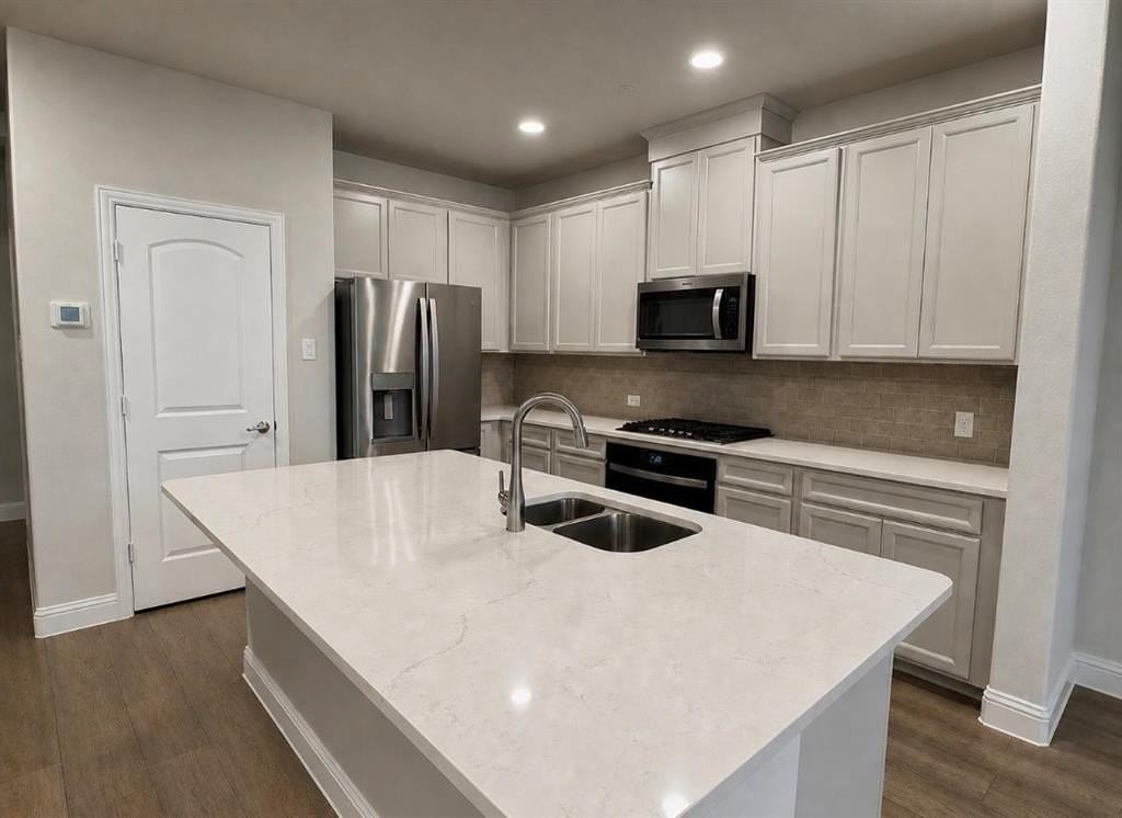 7849 Sunset Blvd - Photo 4 of 13