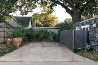 4704 Lafayette Ave - Photo 1 of 1