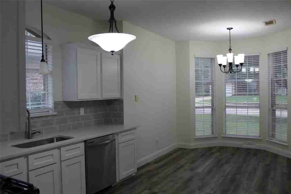 2243 Ellis Dr - Photo 7 of 37