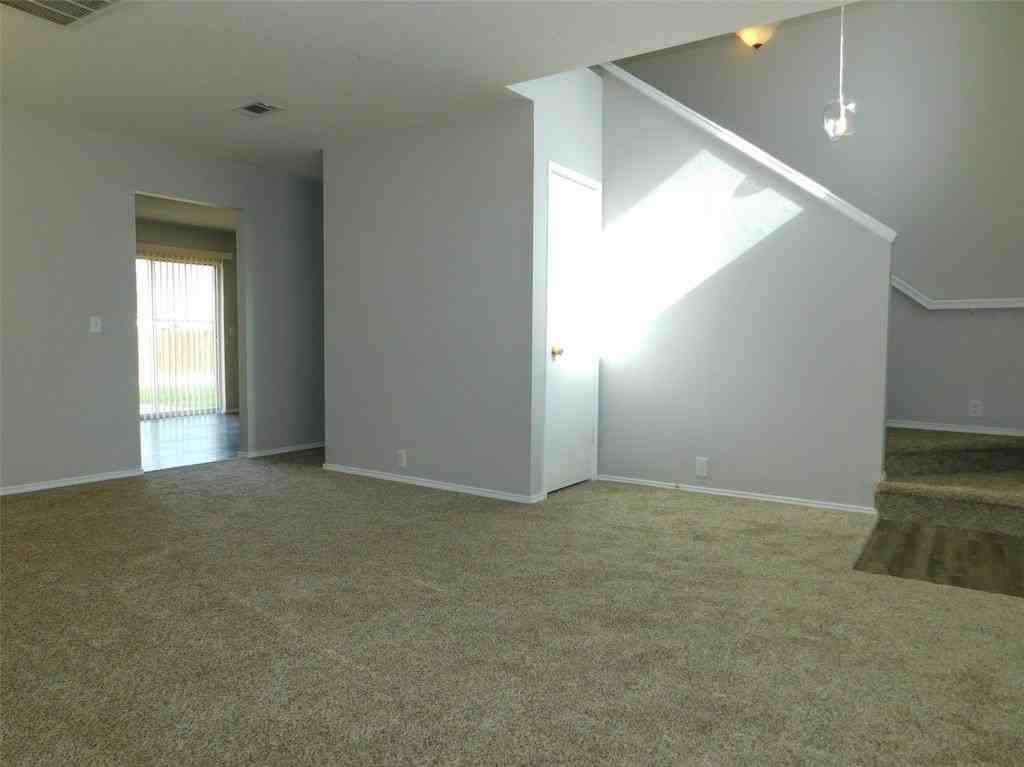 4204 Sonoma Dr - Photo 4 of 29