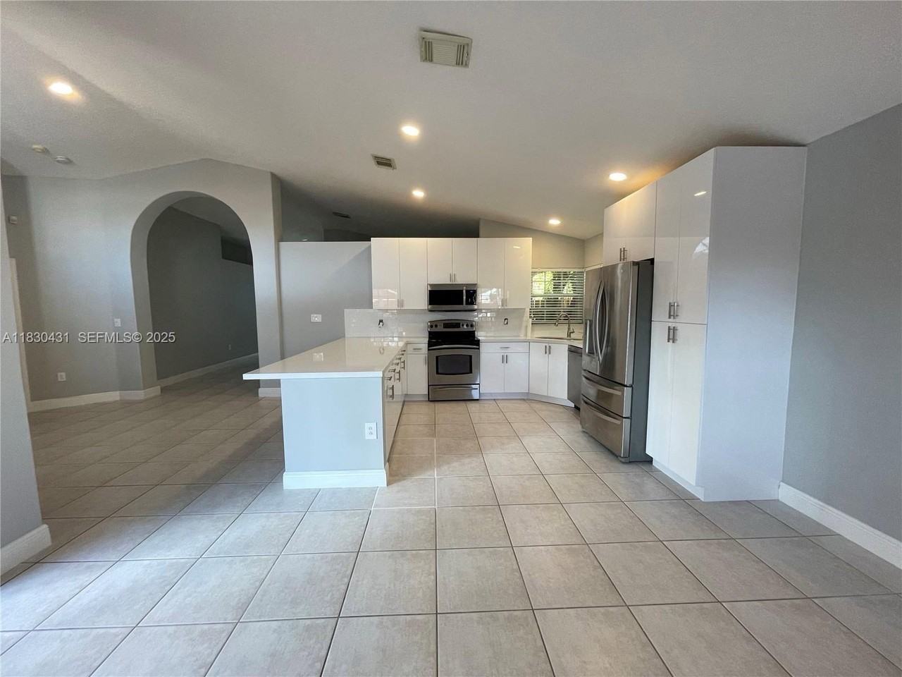 16469 Sw 100th Ter - Photo 4 of 8