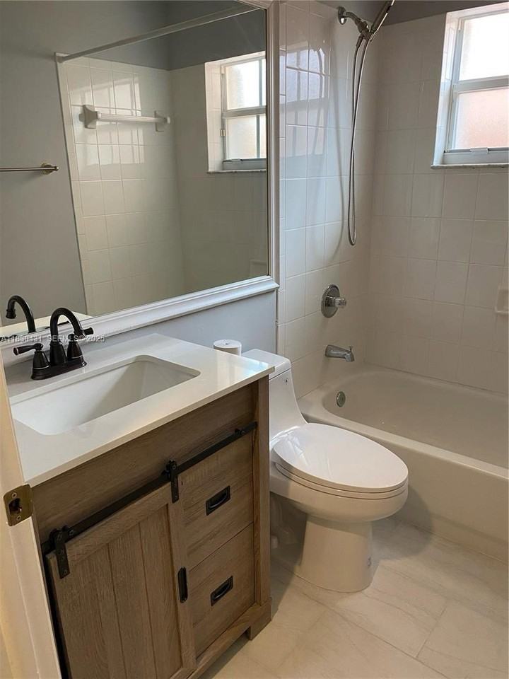 16469 Sw 100th Ter - Photo 7 of 8