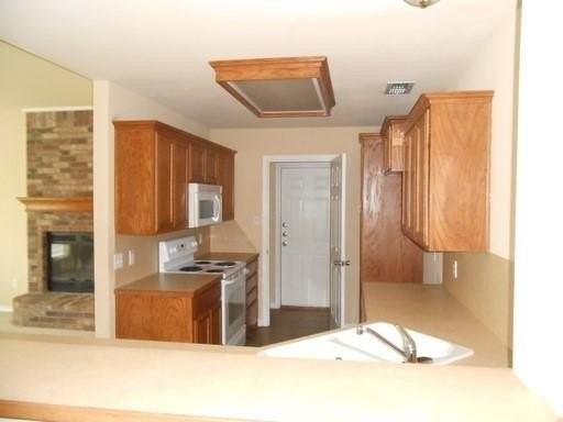 2349 Independence Blvd - Photo 3 of 9