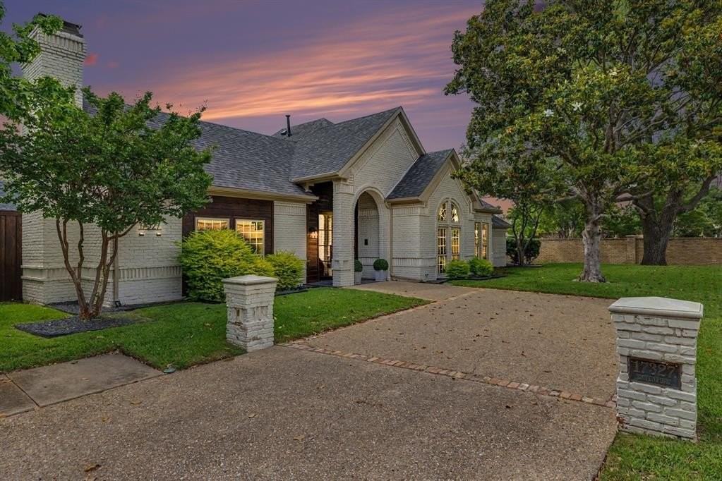 17327 Davenport Rd - Photo 4 of 40