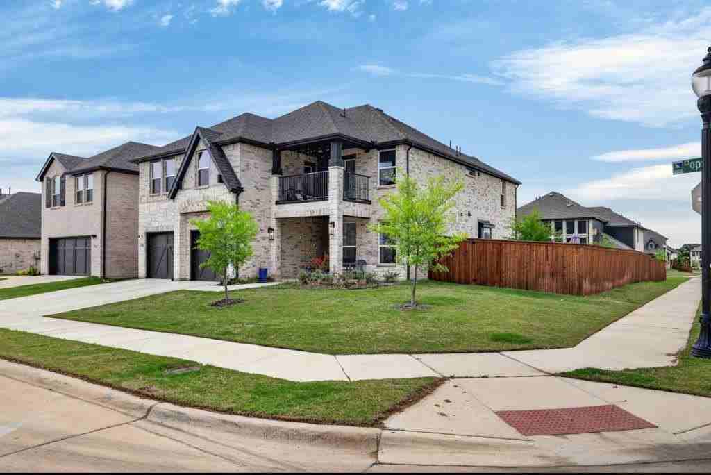 3845 Poppywood Rd - Photo 2 of 32