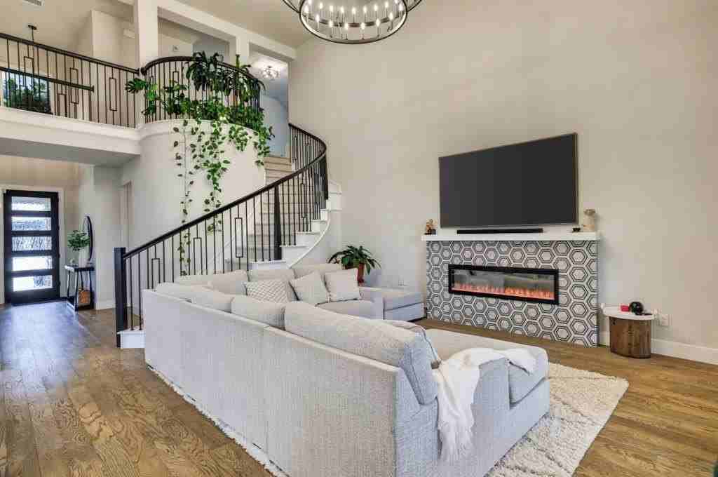 3845 Poppywood Rd - Photo 6 of 32