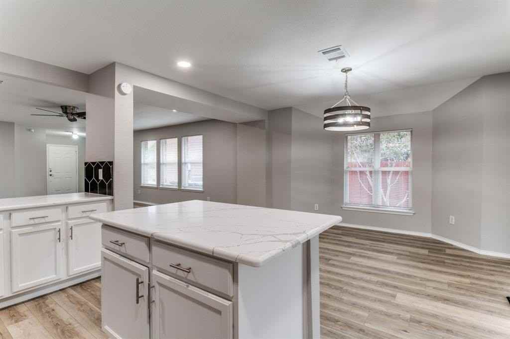 312 Oxford Dr - Photo 6 of 12