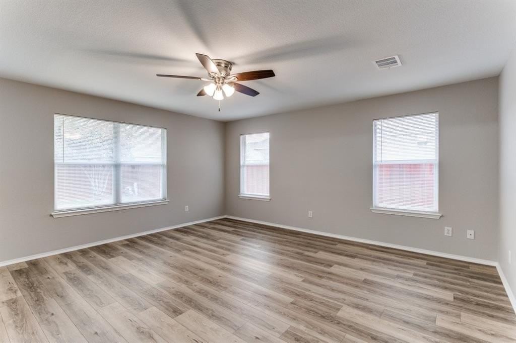 312 Oxford Dr - Photo 7 of 12