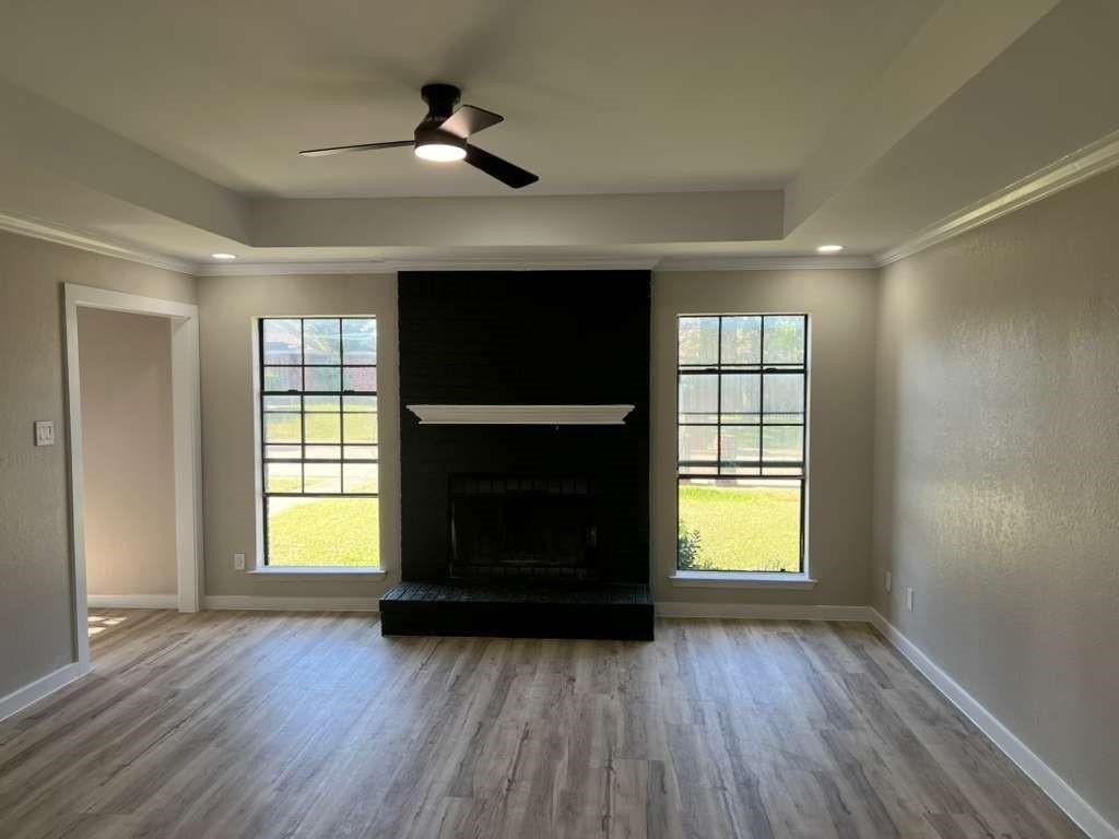 511 Amber Ln - Photo 2 of 29