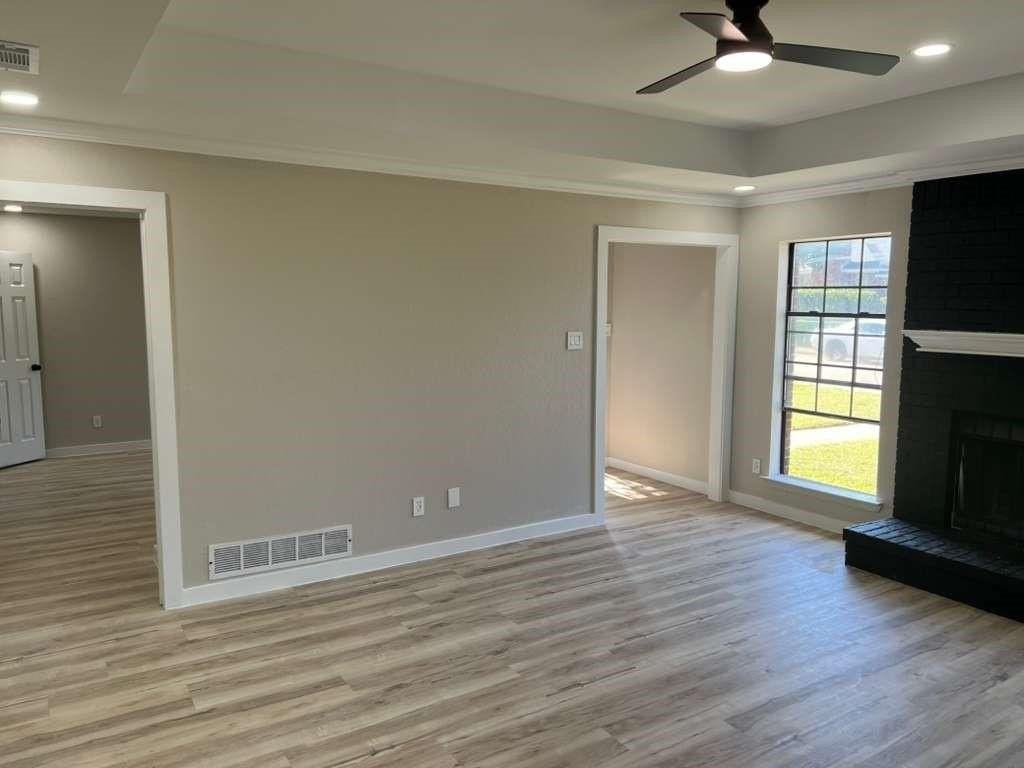 511 Amber Ln - Photo 3 of 29