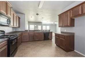 5313 Beacon Ln - Photo 4 of 21