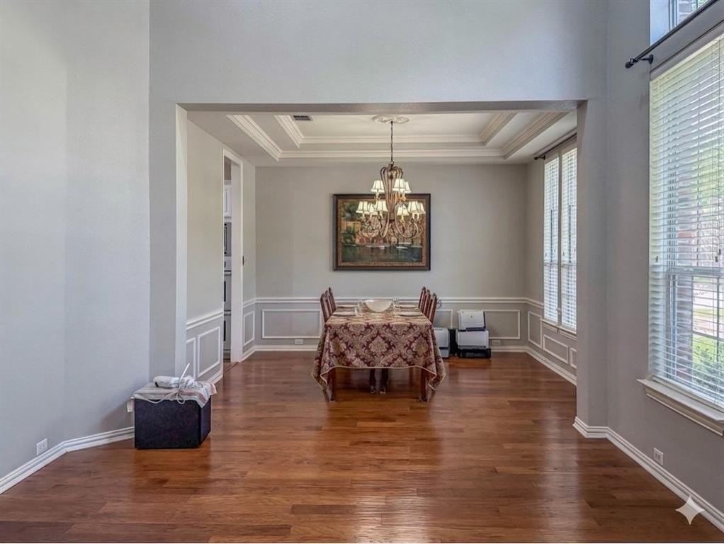 1107 Normandy Dr - Photo 5 of 26