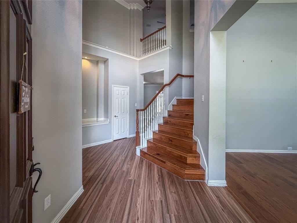 1107 Normandy Dr - Photo 6 of 26