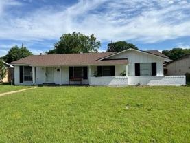 422 Sandy Trl - Photo 1 of 1